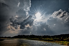 Gewitterwolken an der Elbe bei Hitzacker.(27.08.2019)