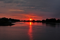 ein-sonnenaufgang-in-rogaetz-bei-magdeburg-an-der-elbe-19-07.jpg